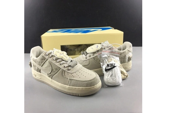 CN2405-902 Scott  FORCE 1 NIKE AIR  White Travis x Grey 0204